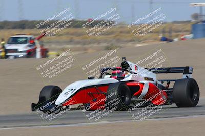 media/Oct-30-2022-CalClub SCCA (Sun) [[310aff4a96]]/Race Group 2/Race (Grapevine)/